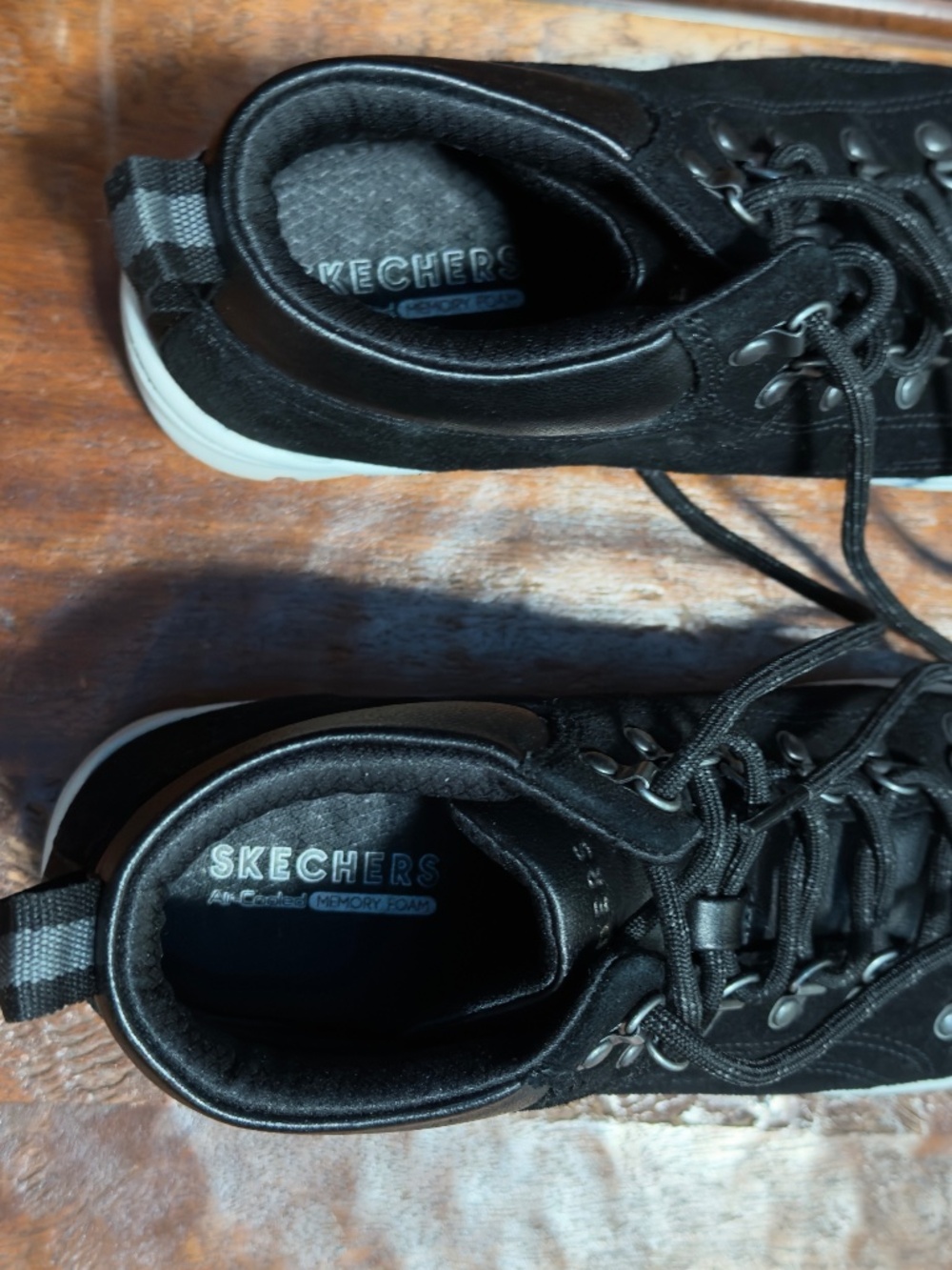 Skechers Women Black and white shoe size 8